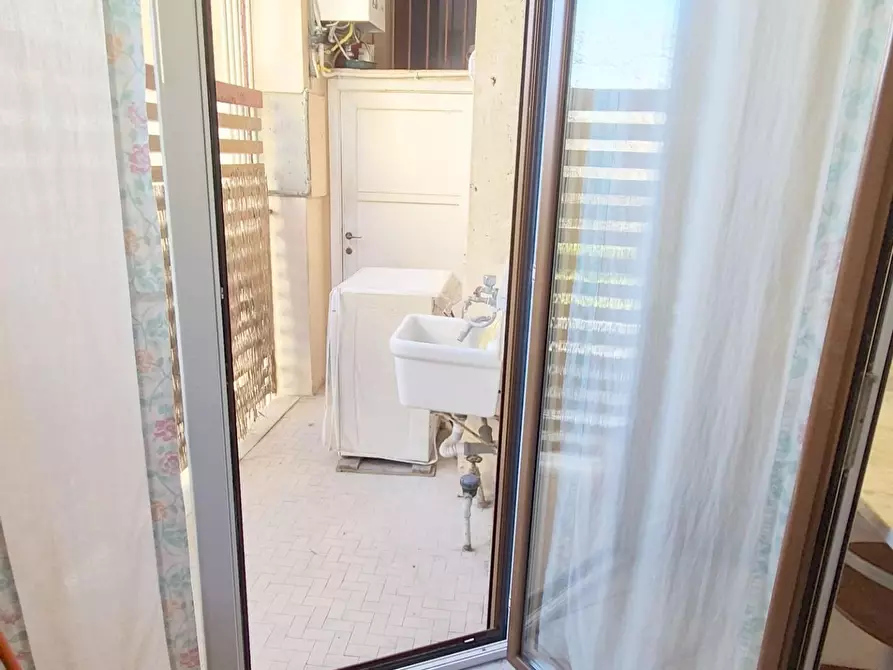 Immagine 37 di Appartamento in vendita  a Viareggio