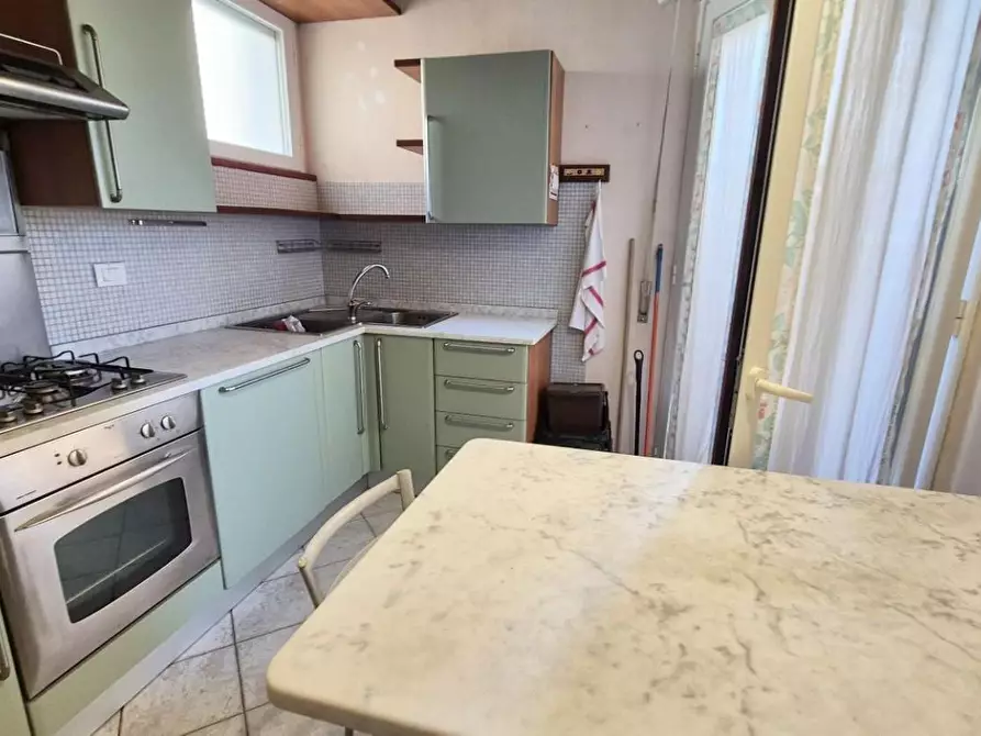 Immagine 36 di Appartamento in vendita  a Viareggio