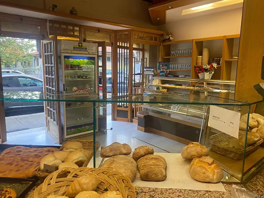 Immagine 9 di Attività commerciale in vendita  a Torino