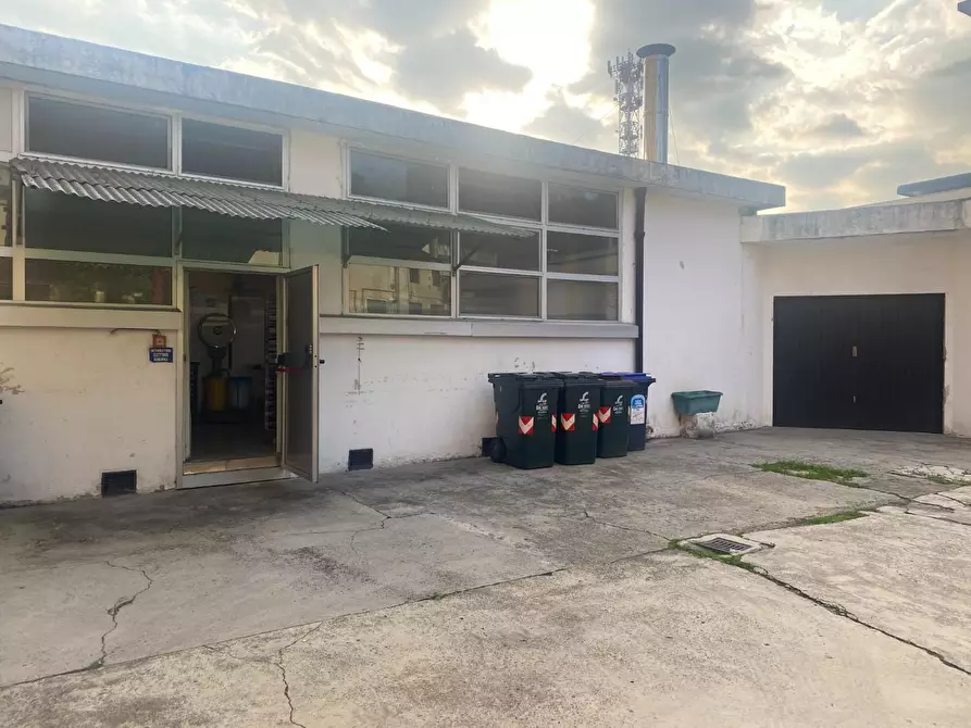 Immagine 7 di Attività commerciale in vendita  a Torino