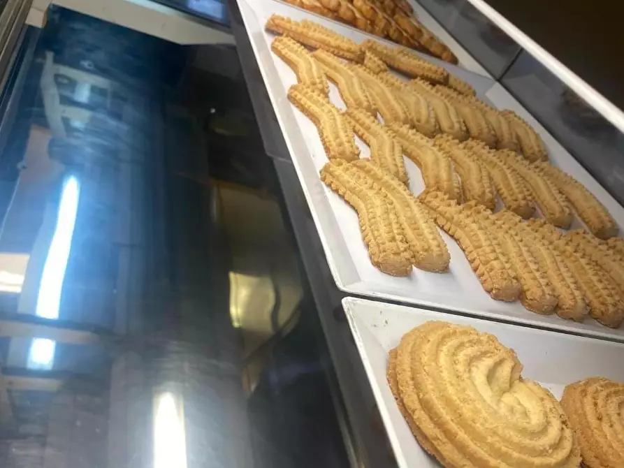 Immagine 10 di Attività commerciale in vendita  a Torino