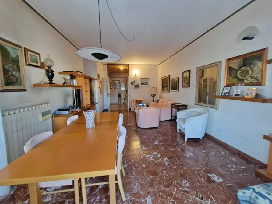 Immagine 3 di Appartamento in vendita  a Carrara