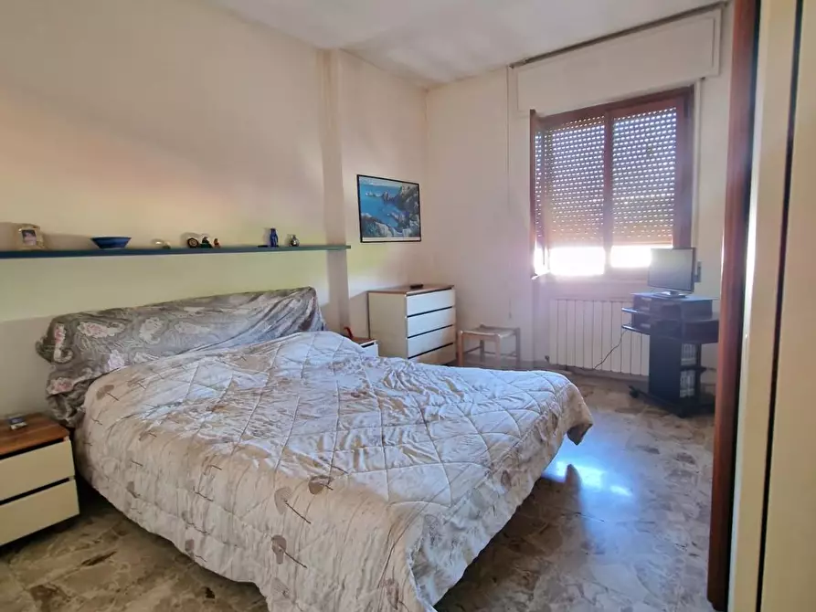 Immagine 19 di Appartamento in vendita  a Carrara