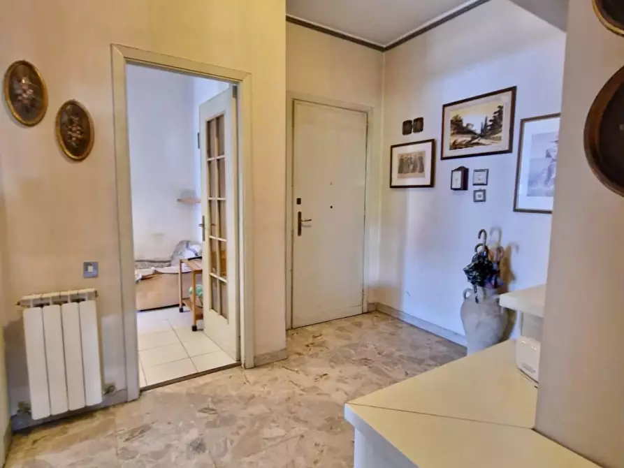 Immagine 10 di Appartamento in vendita  a Carrara