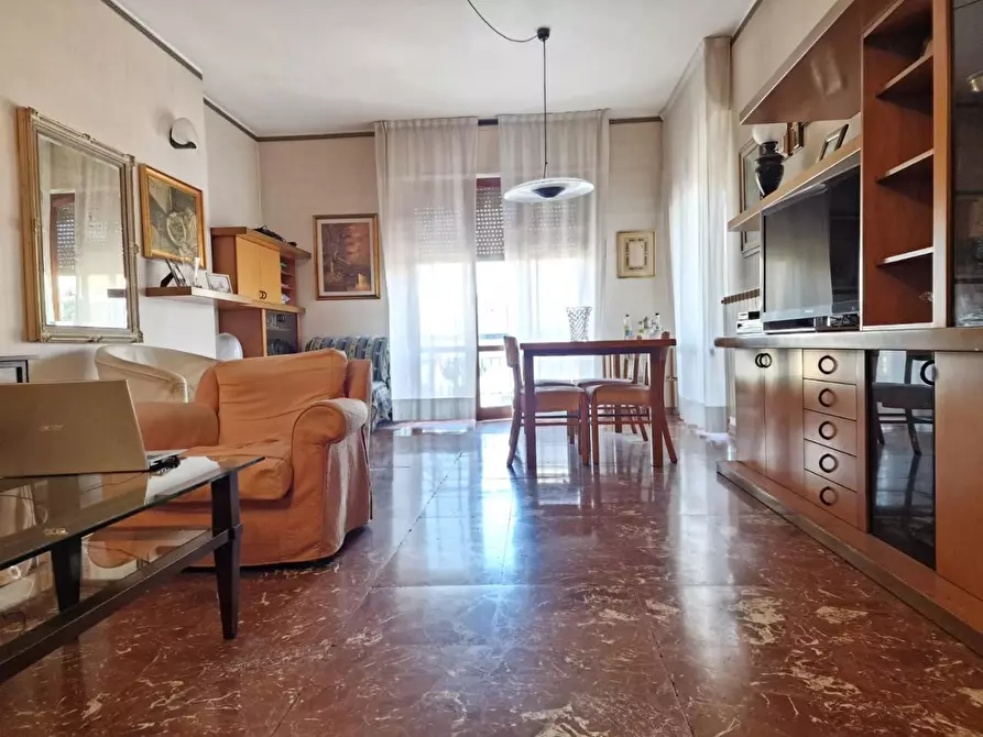 Immagine 5 di Appartamento in vendita  a Carrara