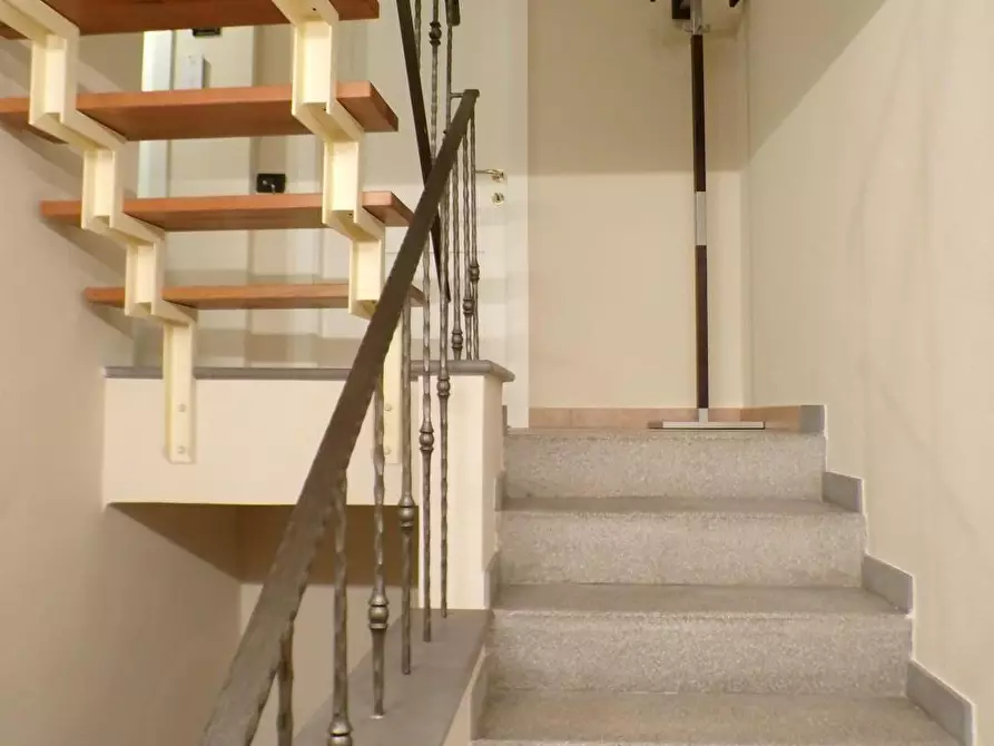 Immagine 25 di Terratetto in vendita  a Cascina