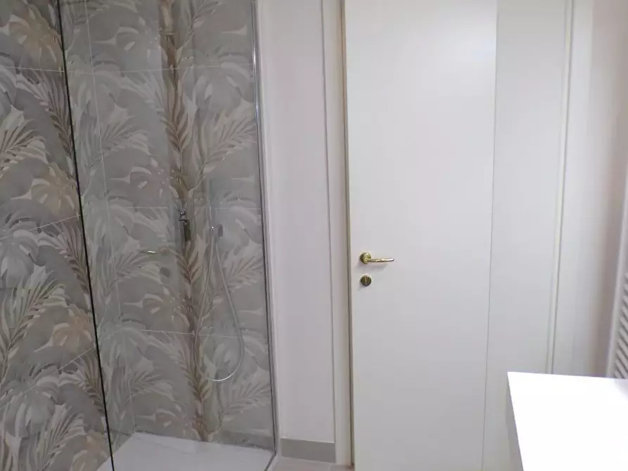 Immagine 41 di Terratetto in vendita  a Cascina