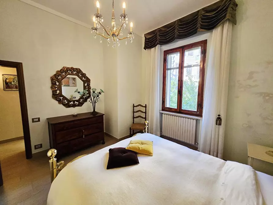 Immagine 16 di Appartamento in vendita  a Siena