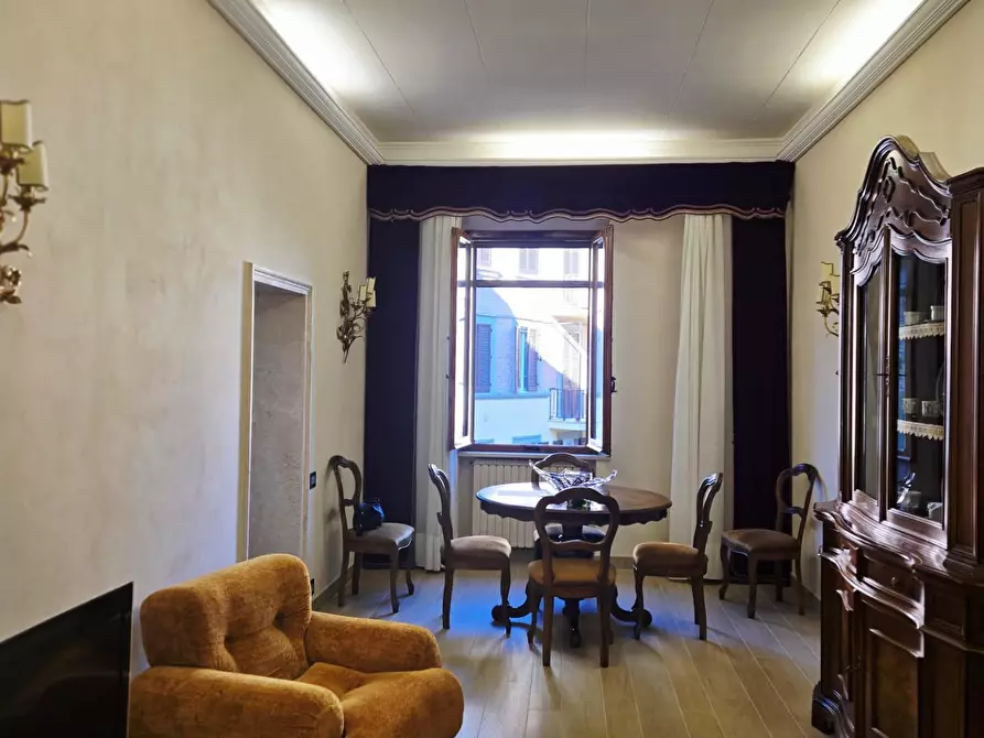 Immagine 3 di Appartamento in vendita  a Siena