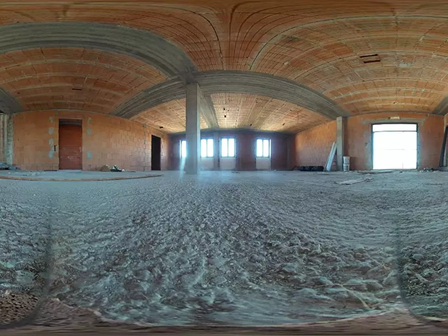 Immagine 28 di Ufficio in vendita  a Capannori