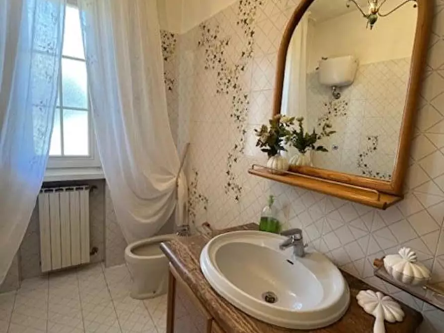 Immagine 21 di Villetta a schiera in vendita  a Viareggio