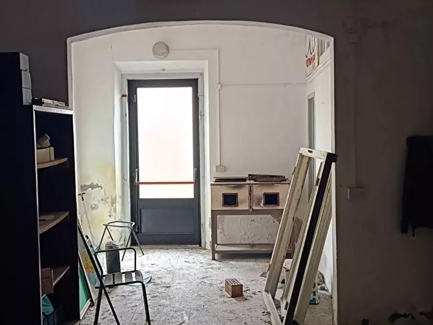 Immagine 14 di Palazzo in vendita  a Cascina