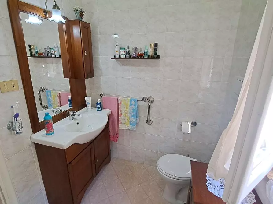 Immagine 14 di Villa in vendita  a Rosignano Marittimo