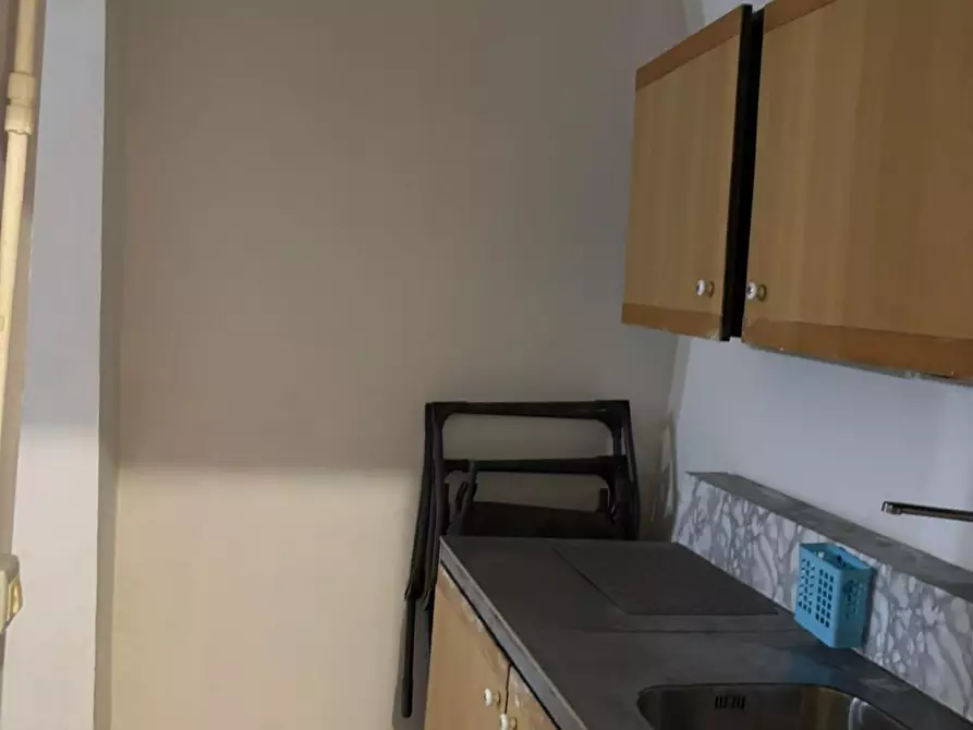 Immagine 8 di Magazzino in vendita  a Roma