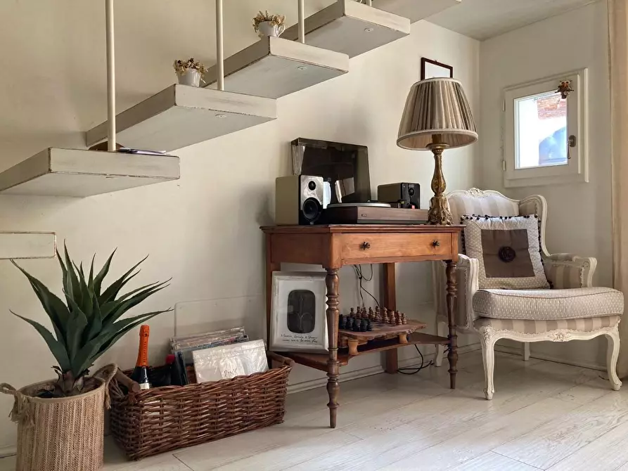 Immagine 8 di Appartamento in vendita  a Siena