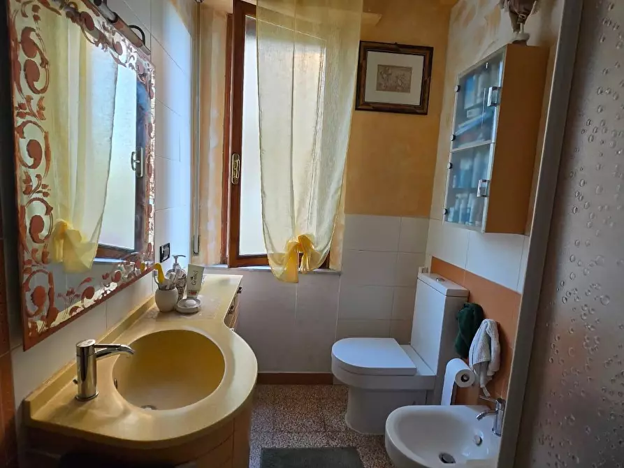 Immagine 18 di Appartamento in vendita  a Siena