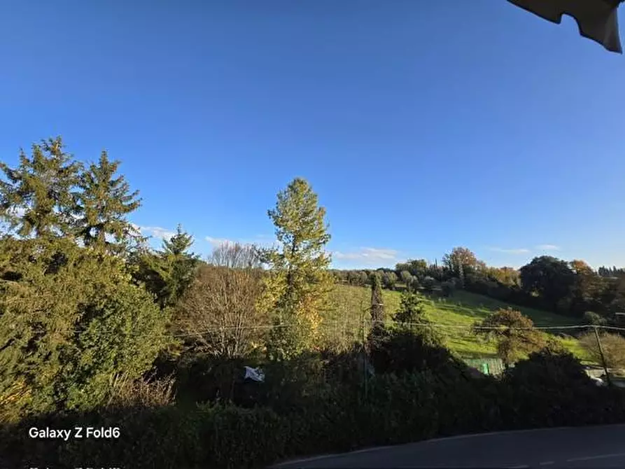 Immagine 4 di Appartamento in vendita  a Siena