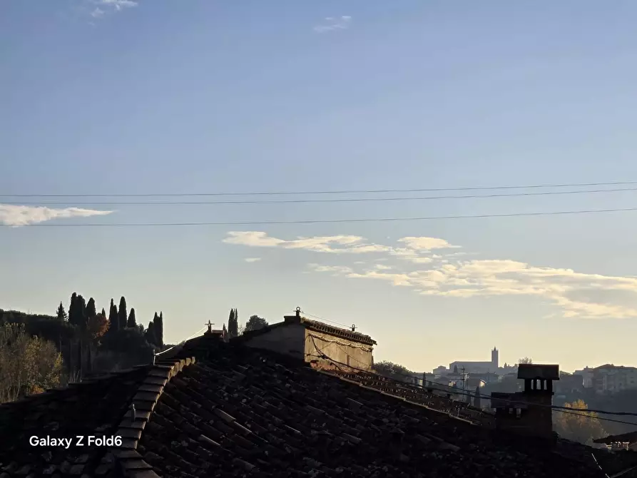 Immagine 9 di Appartamento in vendita  a Siena