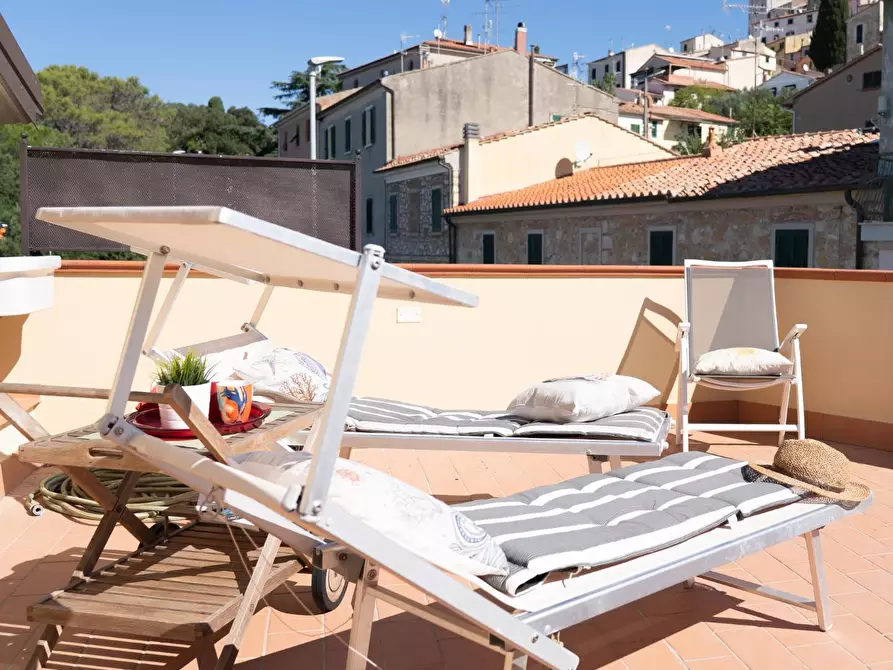 Immagine 1 di Mansarda in vendita  a Rosignano Marittimo