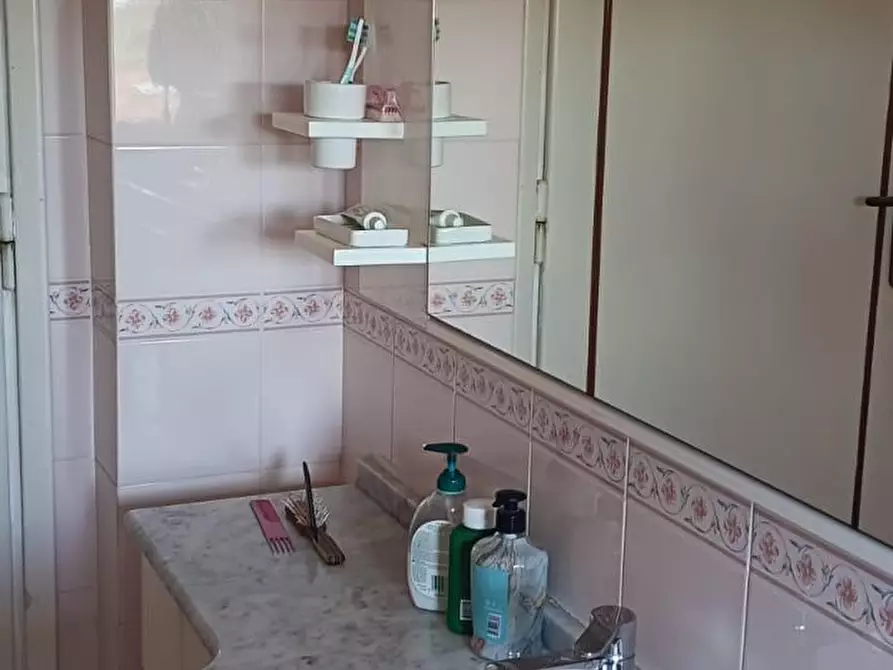 Immagine 17 di Appartamento in vendita  a Cascina