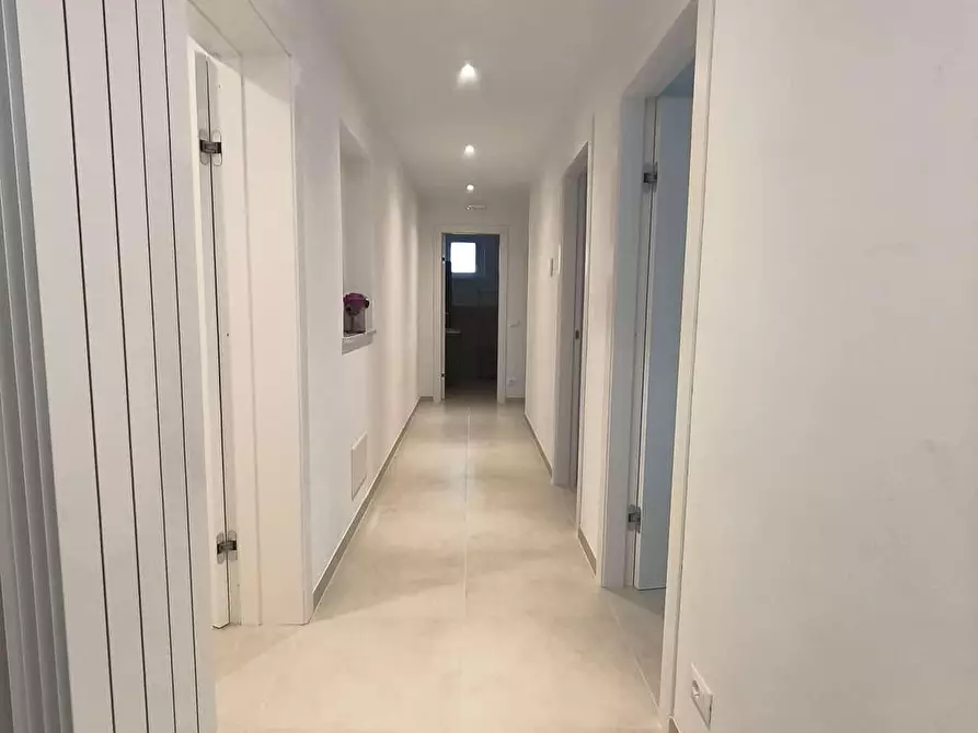 Immagine 8 di Appartamento in affitto  a Carrara