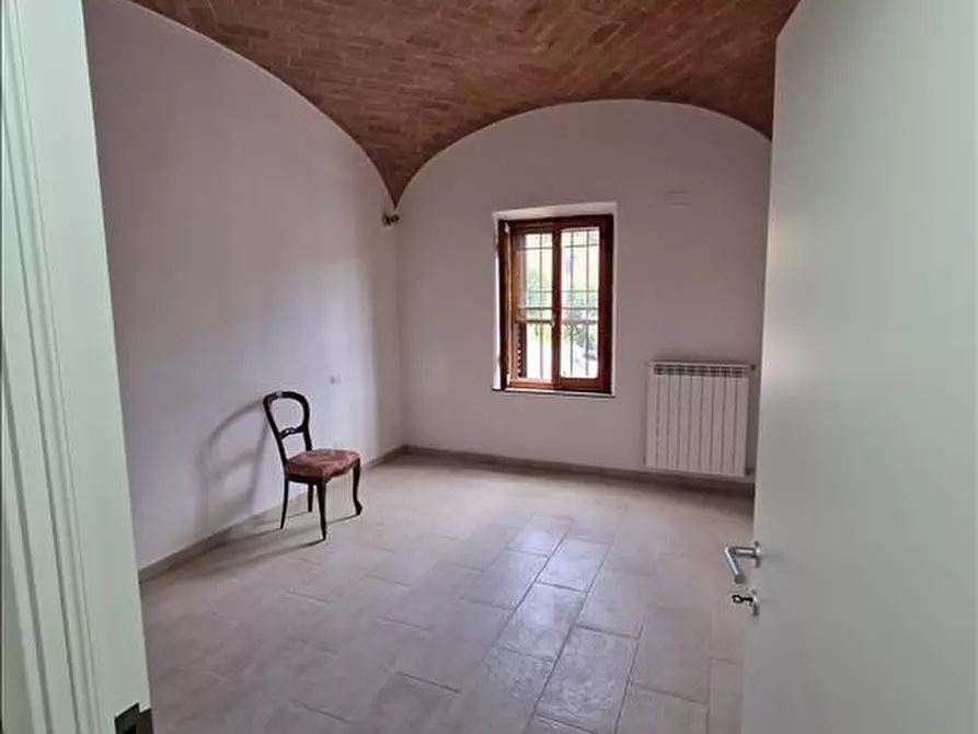 Immagine 8 di Appartamento in vendita  a Siena