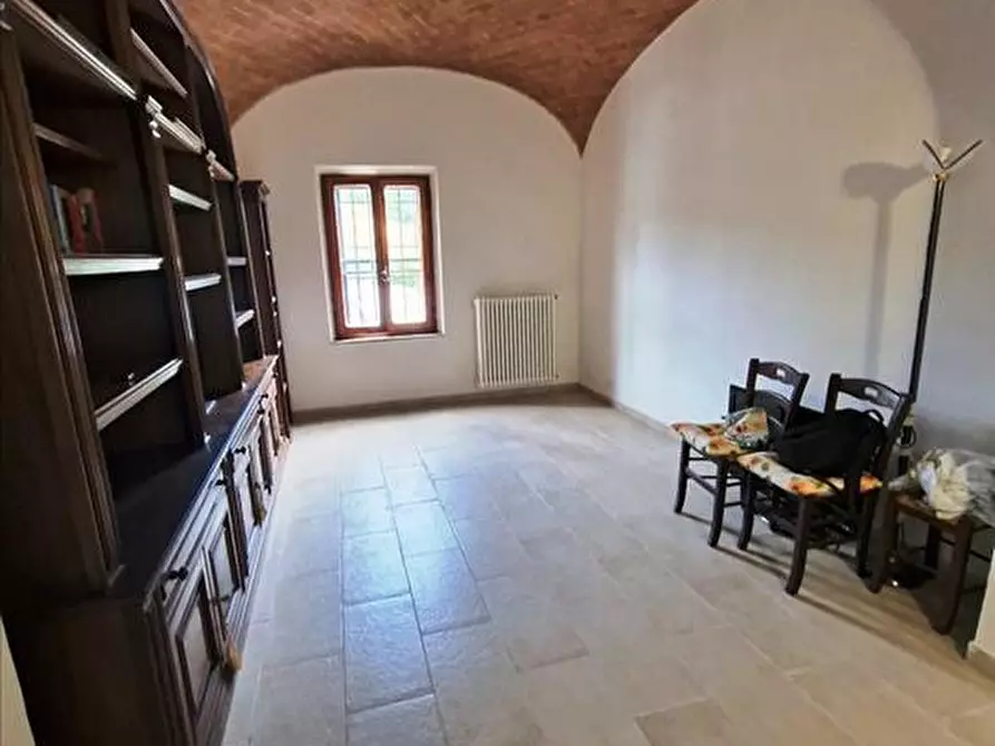 Immagine 2 di Appartamento in vendita  a Siena