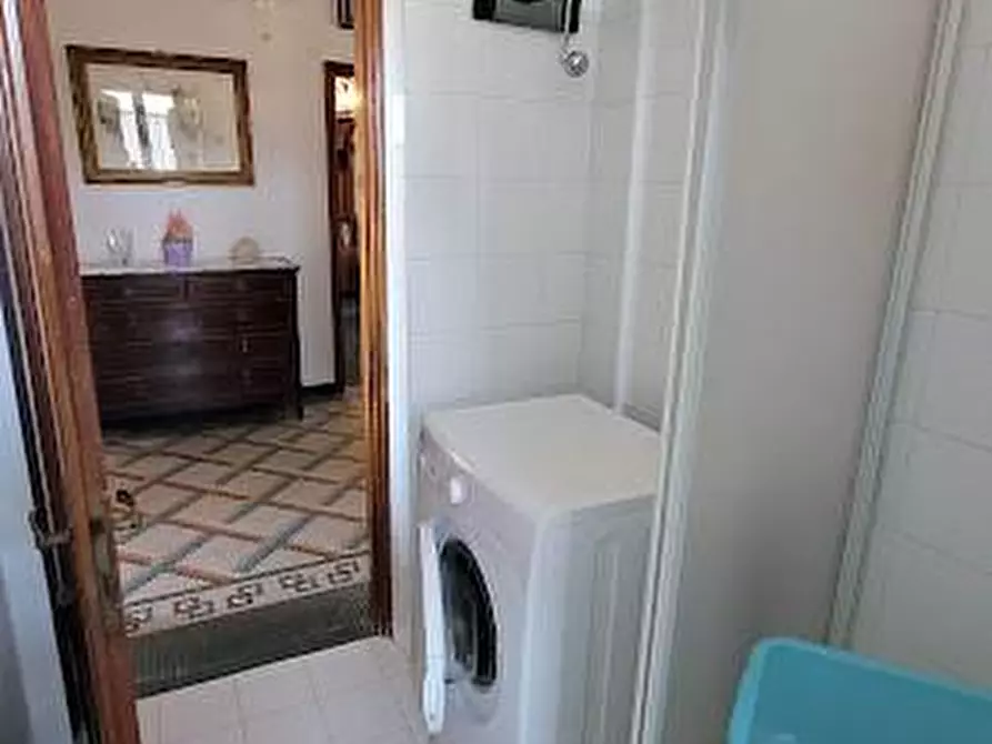 Immagine 11 di Porzione di casa in affitto  a Vezzano Ligure