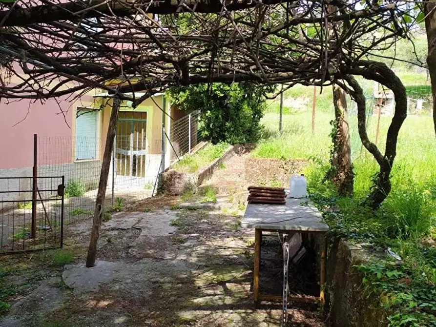 Immagine 10 di Villa in vendita  a Sarzana