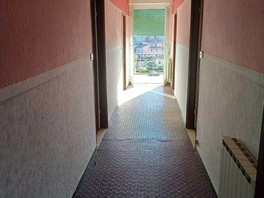 Immagine 14 di Villa in vendita  a Sarzana