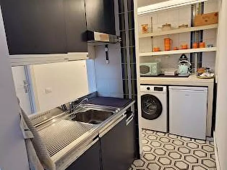 Immagine 8 di Appartamento in affitto  a Carrara