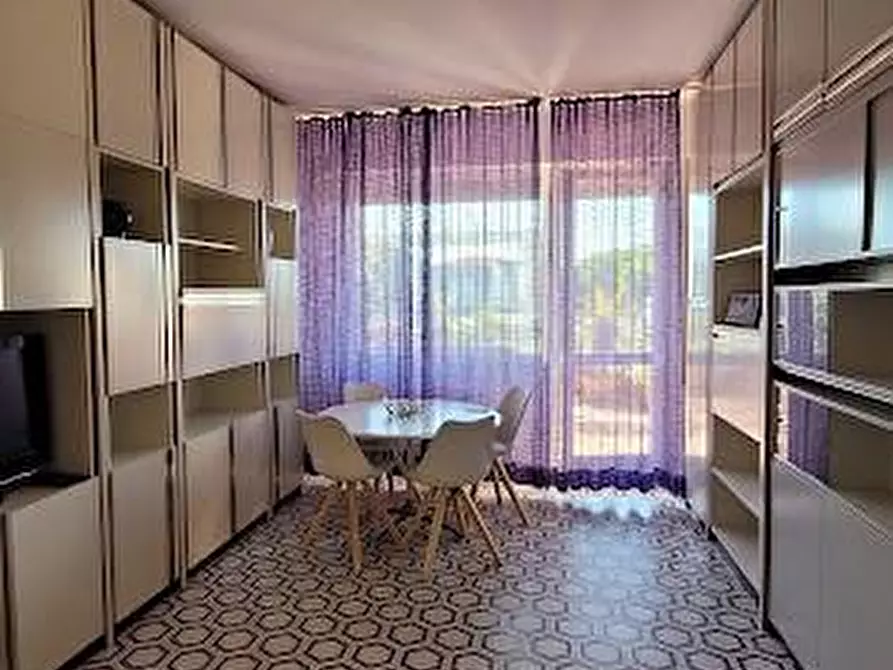 Immagine 5 di Appartamento in affitto  a Carrara