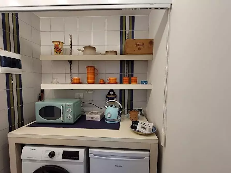 Immagine 10 di Appartamento in affitto  a Carrara