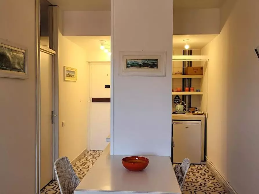 Immagine 13 di Appartamento in affitto  a Carrara