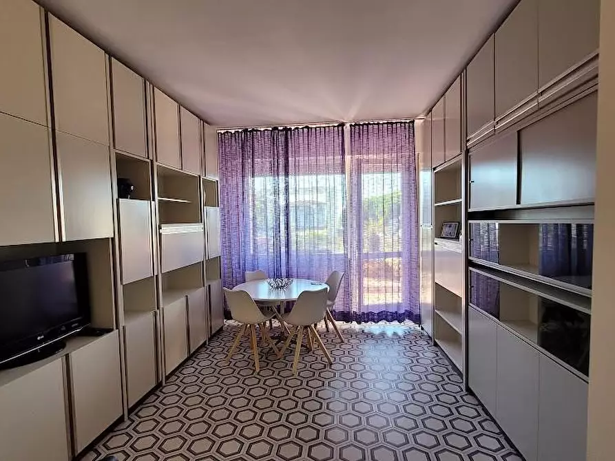 Immagine 4 di Appartamento in affitto  a Carrara