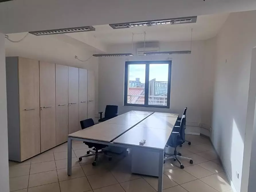 Immagine 1 di Ufficio in affitto  a Pisa