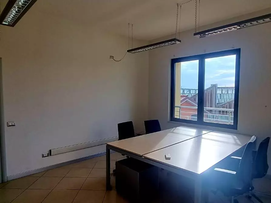 Immagine 9 di Ufficio in affitto  a Pisa