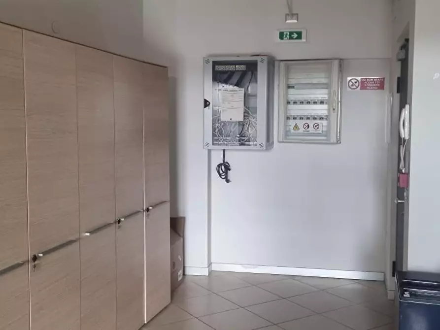 Immagine 12 di Ufficio in affitto  a Pisa