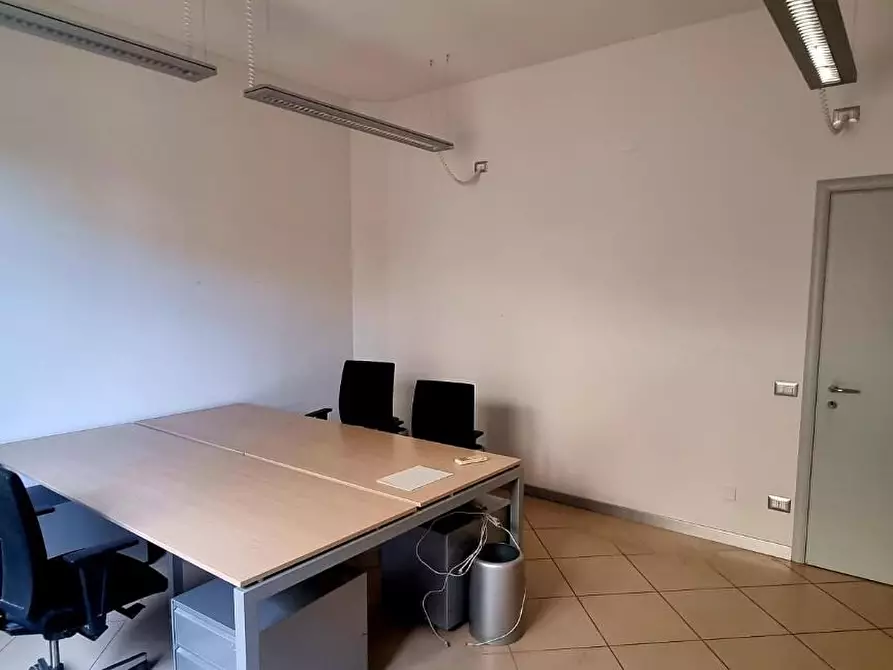 Immagine 6 di Ufficio in affitto  a Pisa
