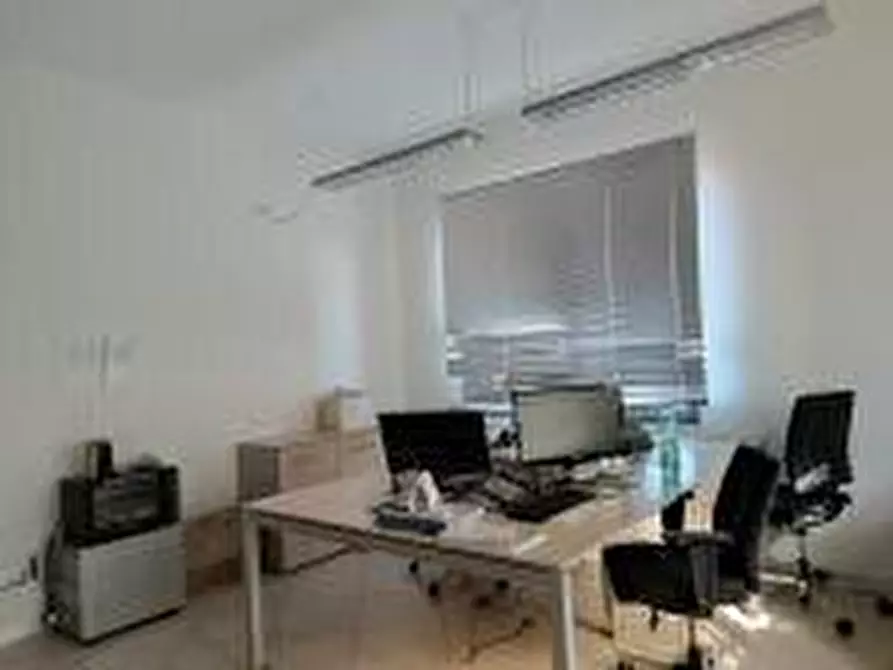 Immagine 5 di Ufficio in affitto  a Pisa