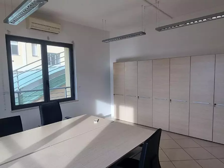 Immagine 8 di Ufficio in affitto  a Pisa