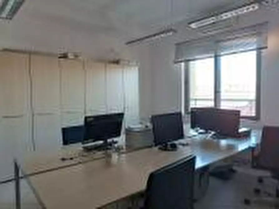 Immagine 7 di Ufficio in affitto  a Pisa