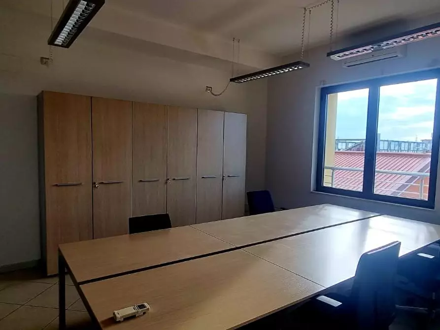 Immagine 2 di Ufficio in affitto  a Pisa