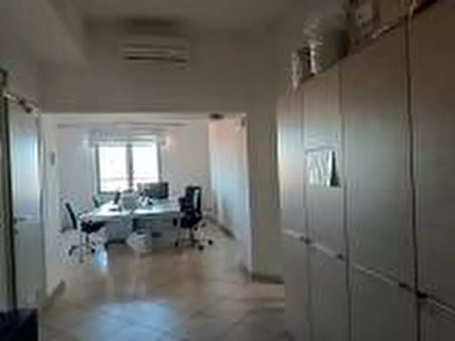 Immagine 10 di Ufficio in affitto  a Pisa