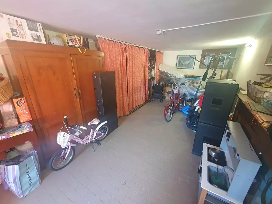 Immagine 22 di Appartamento in vendita  a Lucca