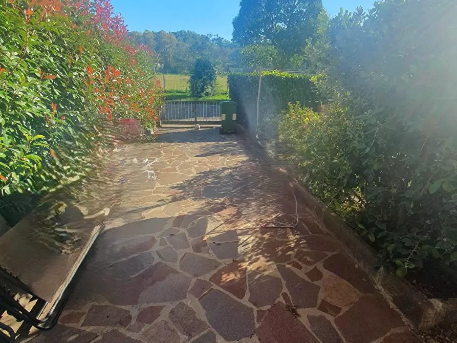 Immagine 23 di Appartamento in vendita  a Lucca