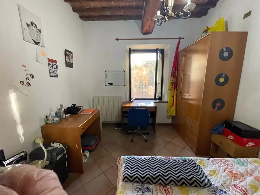 Immagine 24 di Appartamento in vendita  a Siena