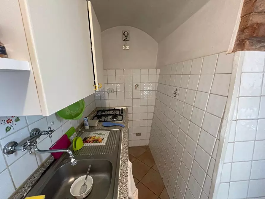 Immagine 11 di Appartamento in vendita  a Siena