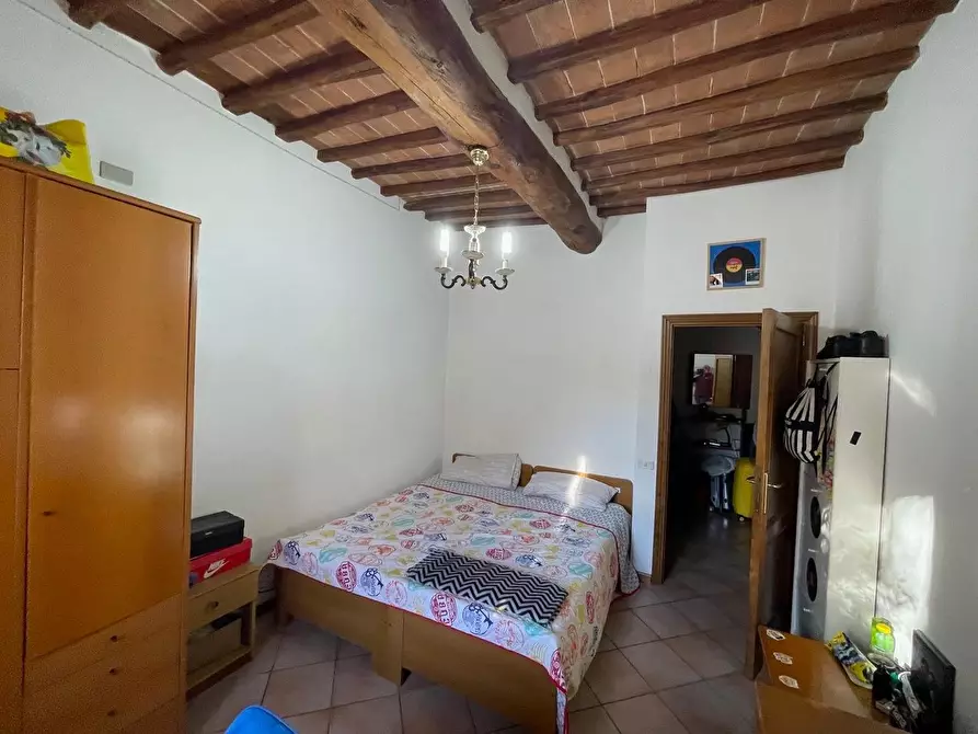 Immagine 22 di Appartamento in vendita  a Siena