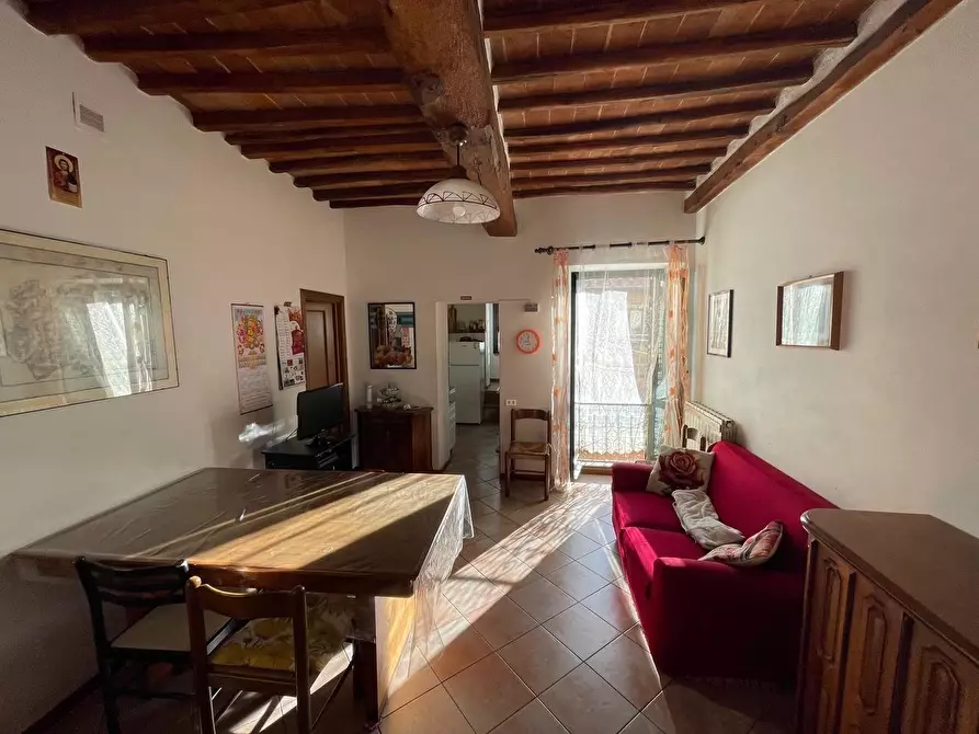 Immagine 1 di Appartamento in vendita  a Siena